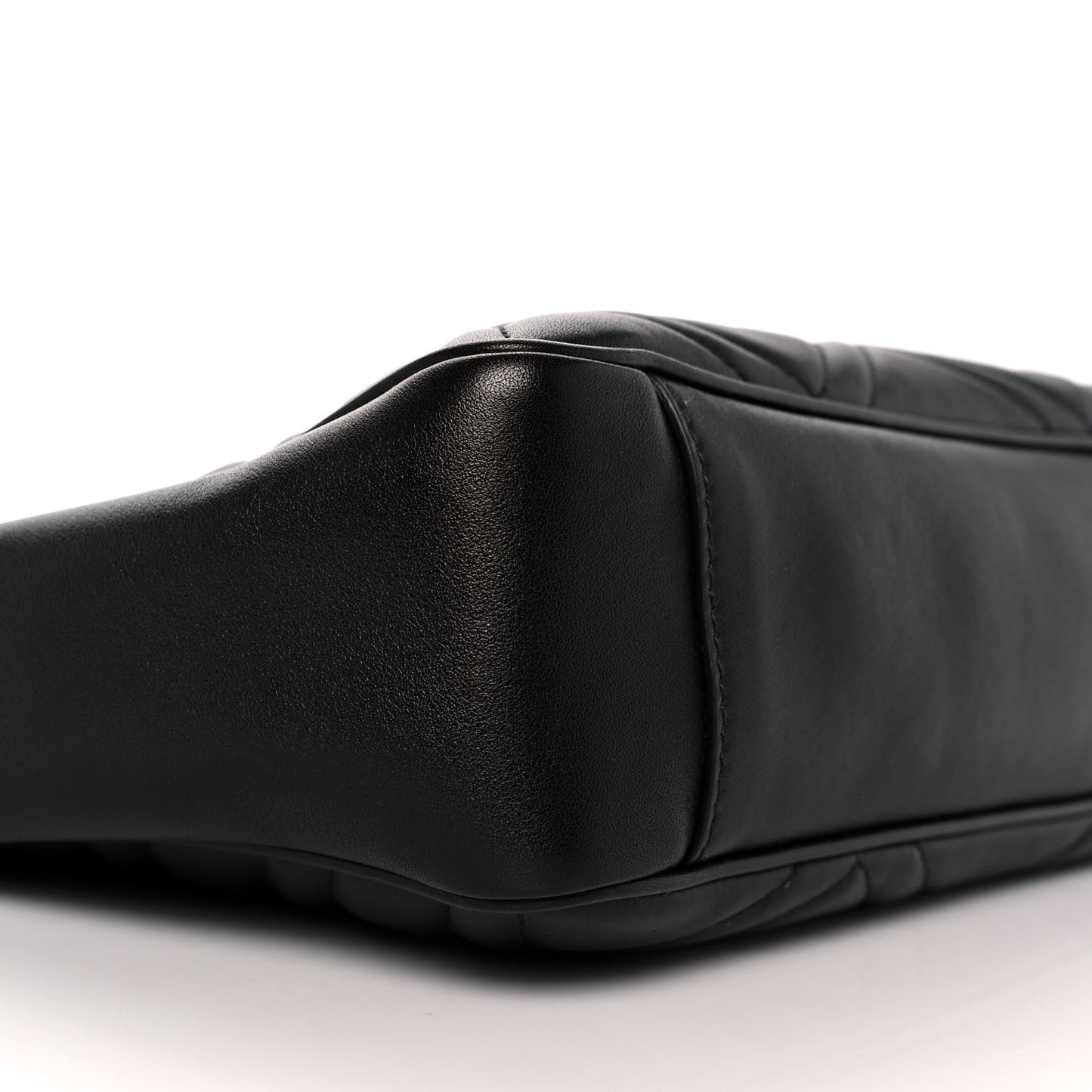 Calfskin Matelasse Medium GG Marmont Open Top Shoulder Bag Black