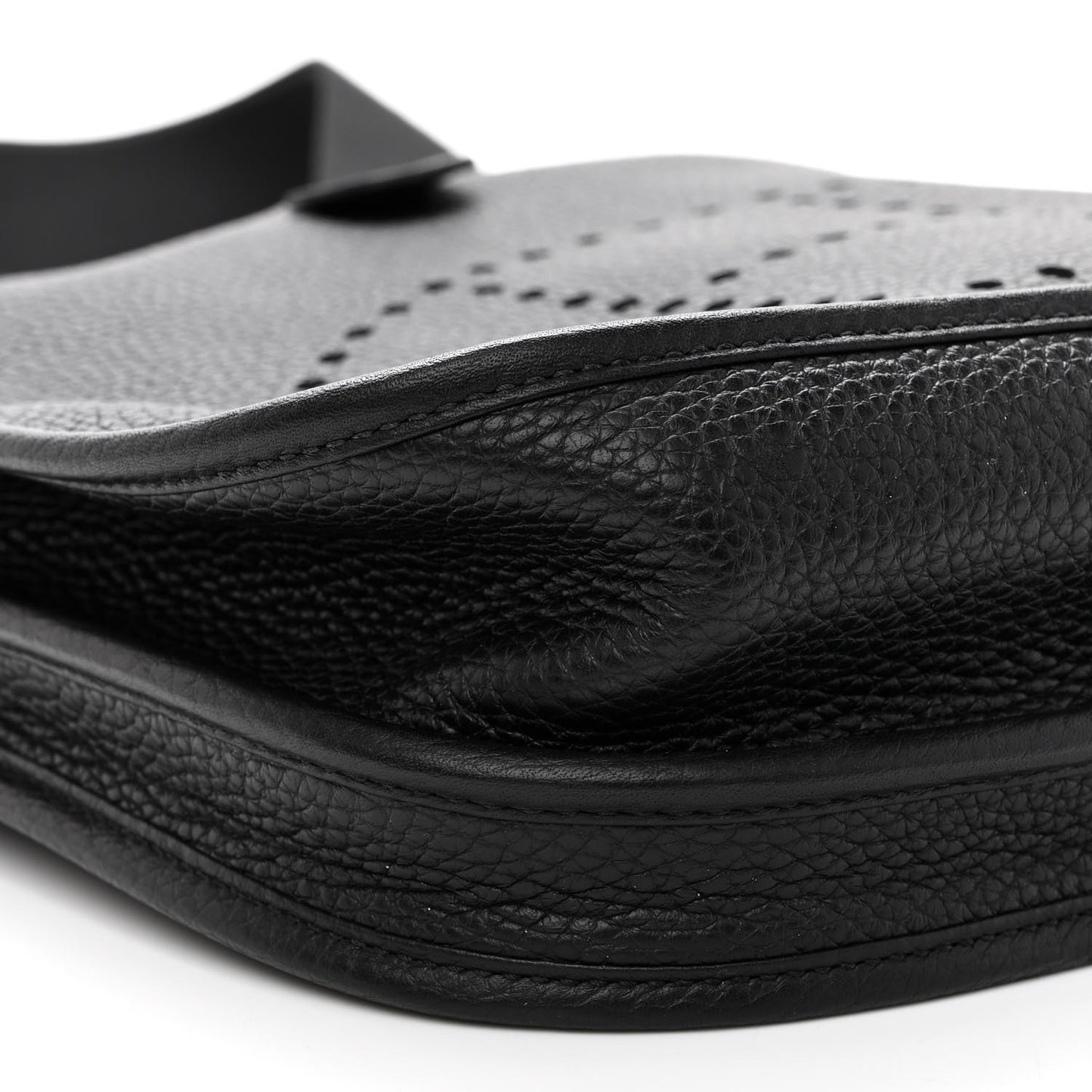 Taurillon Clemence Evelyne III PM Black