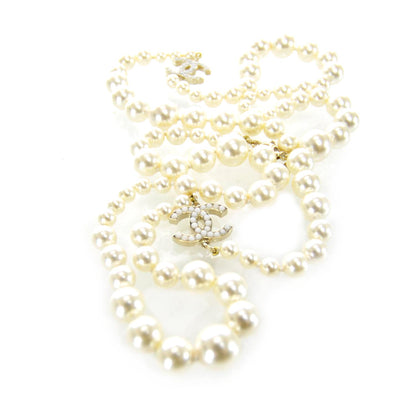 Chanel Classic CC Graduated Pearl Necklace 1 of 6