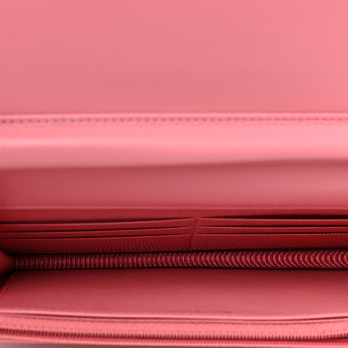 Caviar Chevron Quilted Boy Wallet On Chain WOC Pink