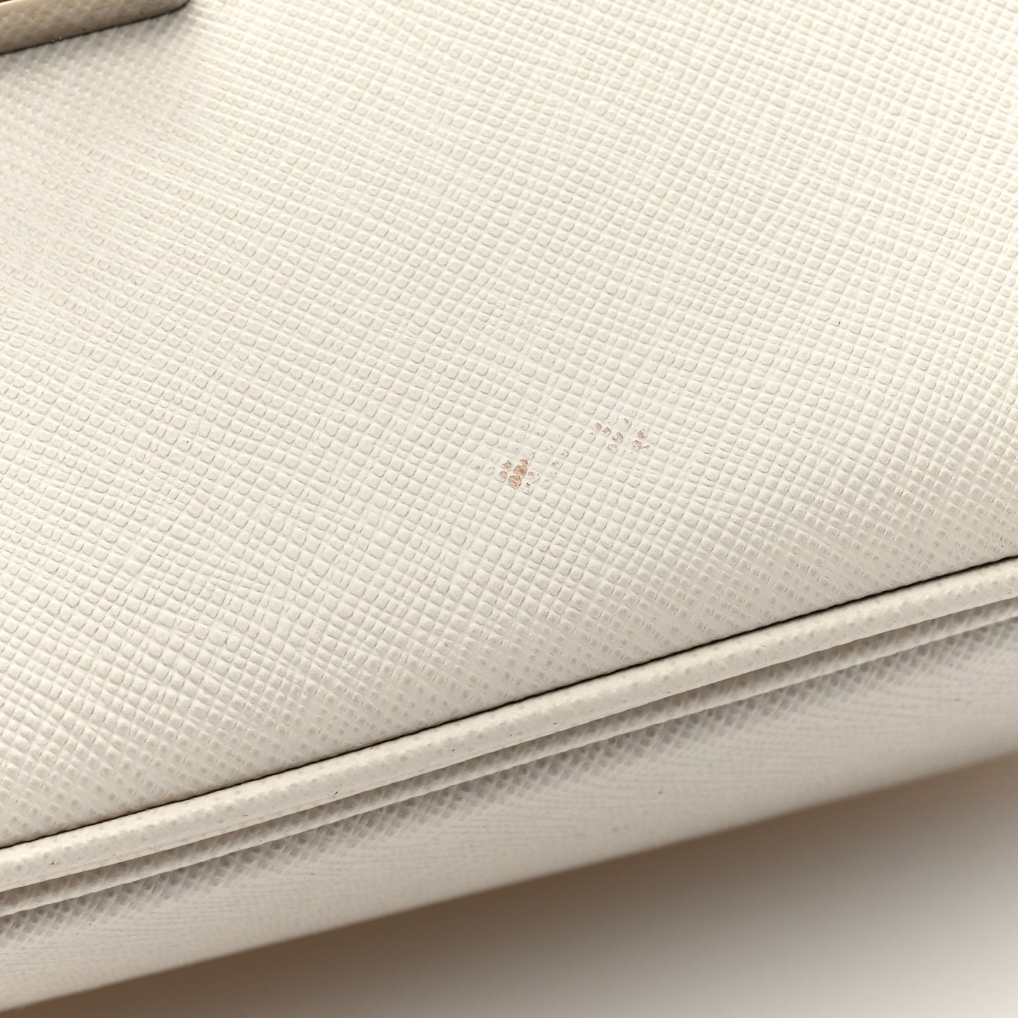 Saffiano Lux Sound Top Handle Pomice