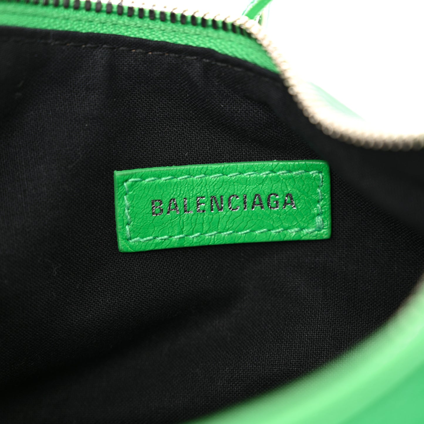 Agneau Arena Le Cagole Shoulder Bag XS Vivid Green