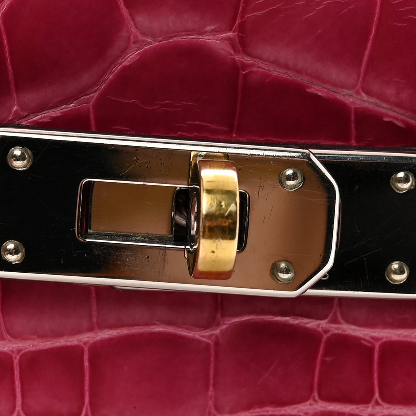 Shiny Alligator Kelly Longue Wallet Fuchsia