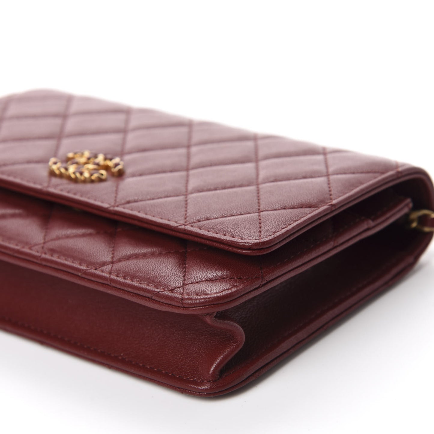 Lambskin Quilted Infinity Wallet On Chain WOC Burgundy