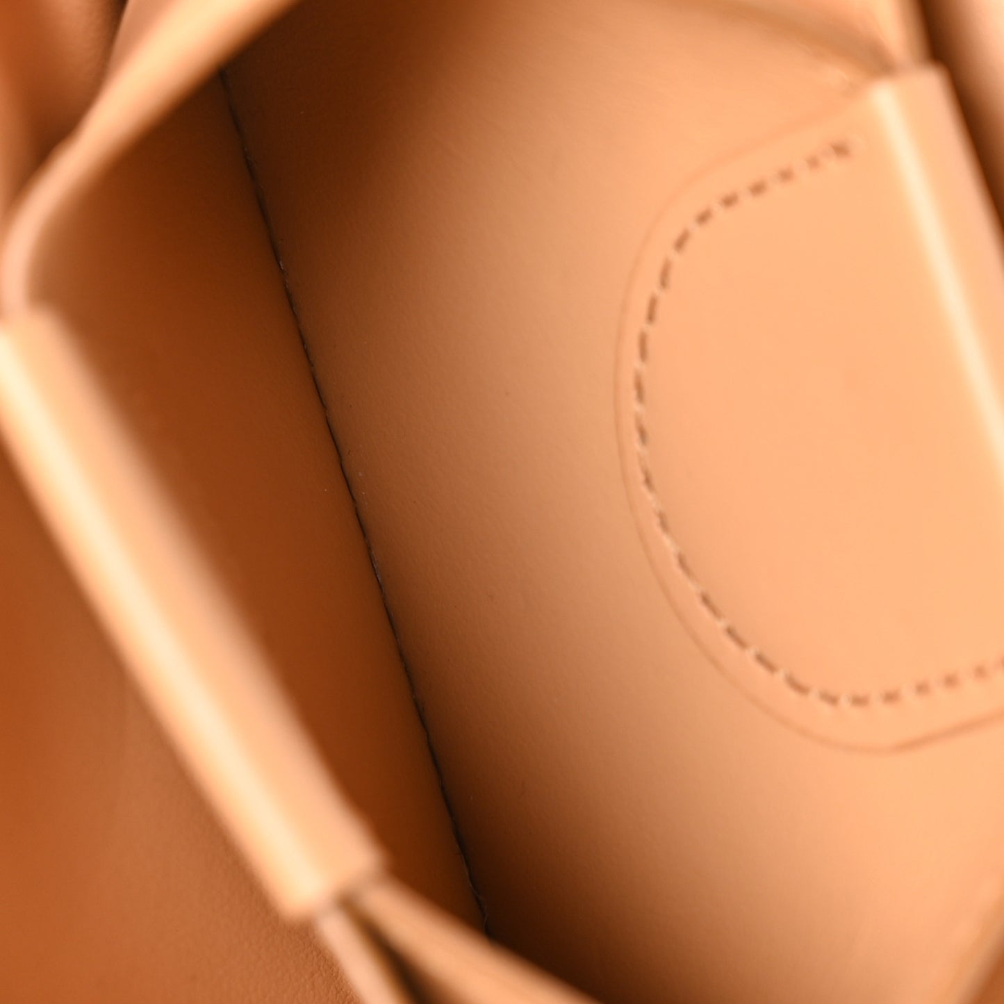 Calfskin Jessie Chain Card Case Warm Sand