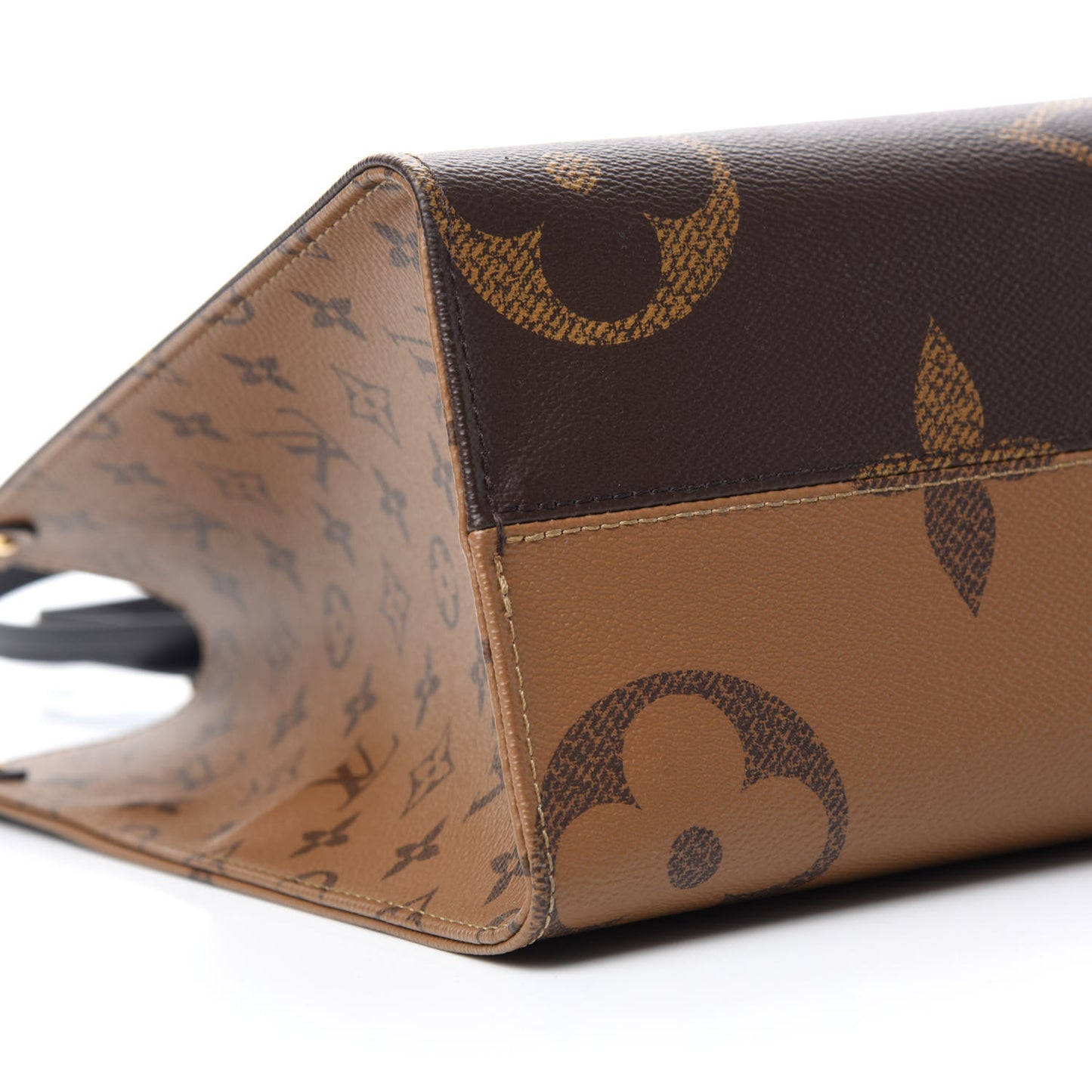 Reverse Monogram Giant Onthego MM