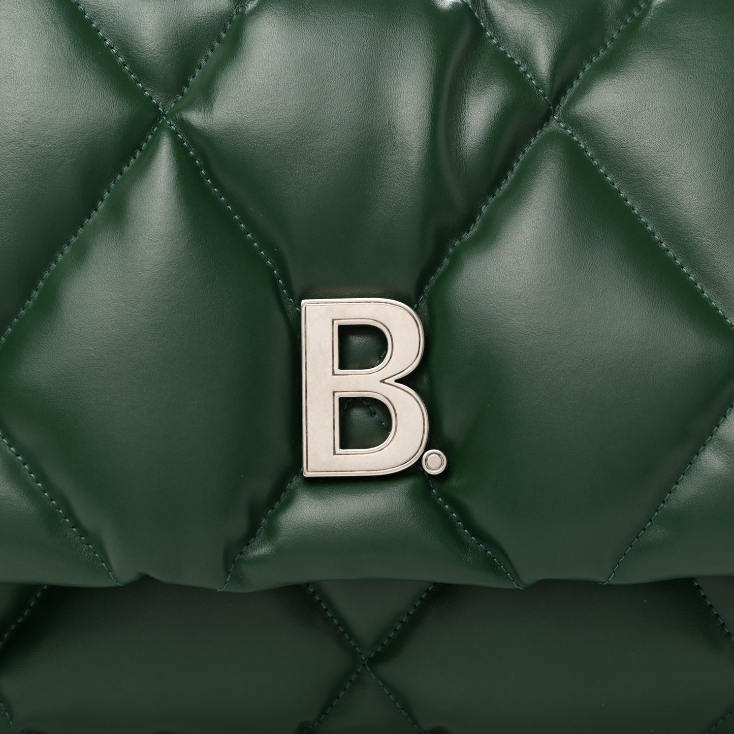 Nappa Calfskin Quilted Touch B Puffy Clutch Forest Green