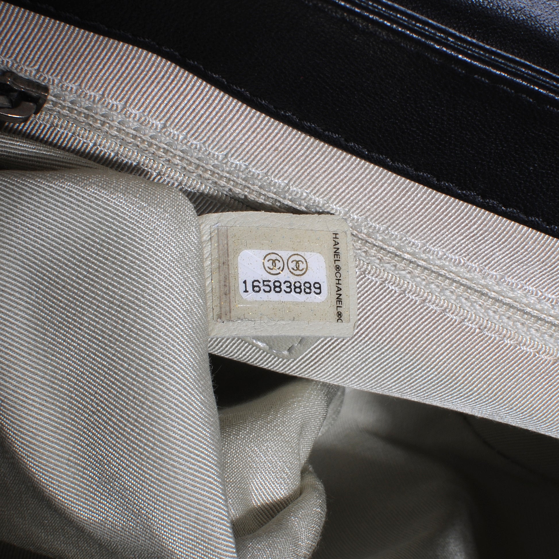 Chanel Lambskin Chain Around Medium Messenger Bag Black 7 of 9