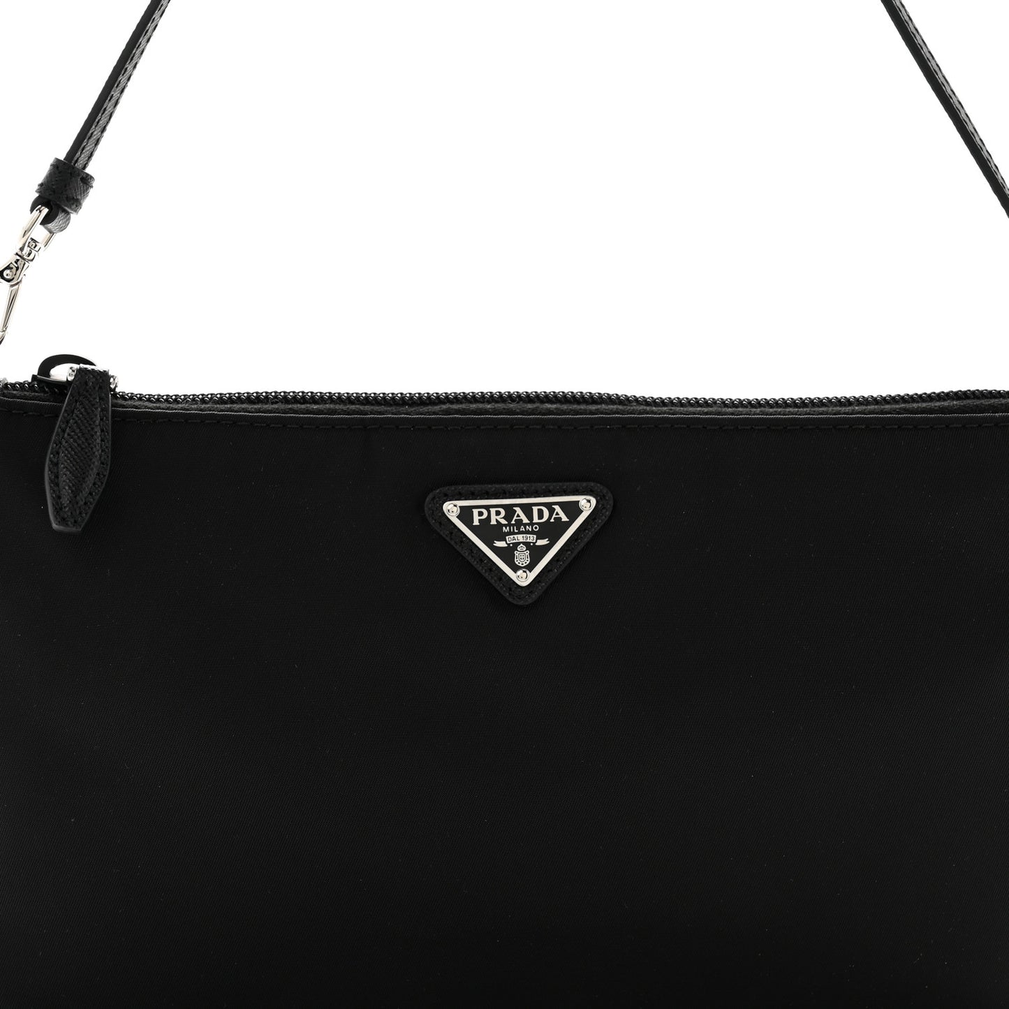 Re-Nylon Vela Pouch Black