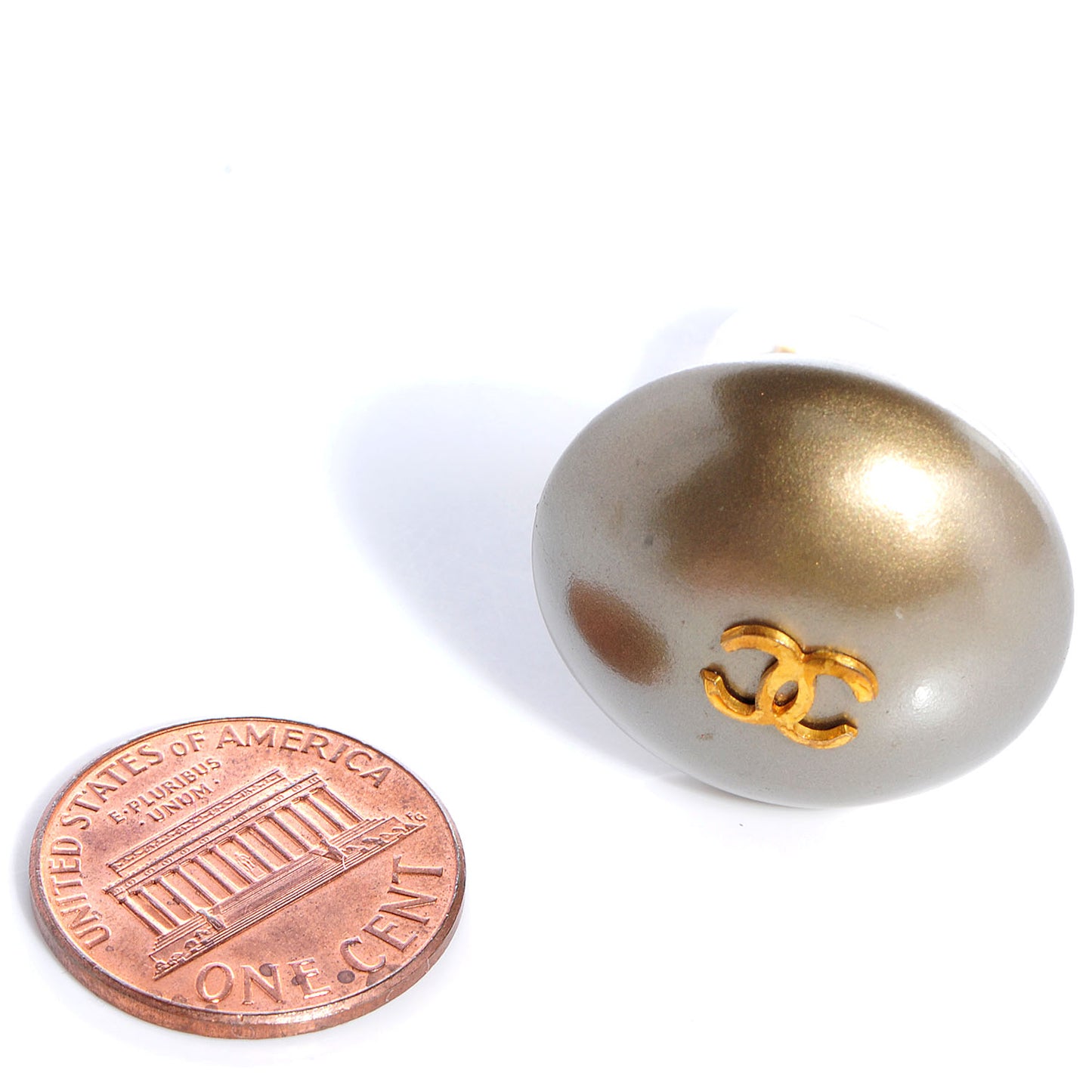 Pearl CC Clip On Earrings Gold
