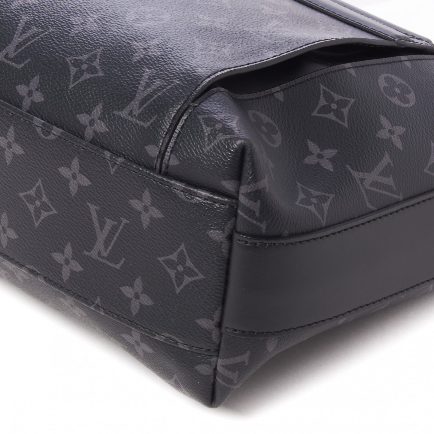 Monogram Eclipse Odyssey Messenger MM