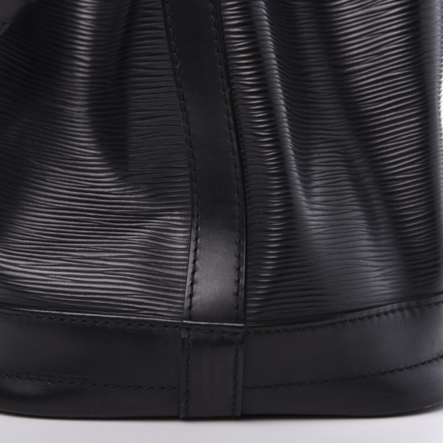 Louis Vuitton Epi Noe Black 9 of 9
