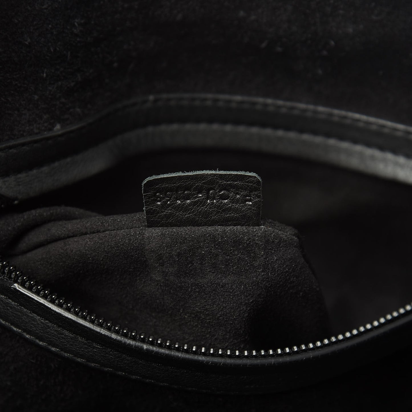 Supple Calfskin Medium Phantom Luggage Black