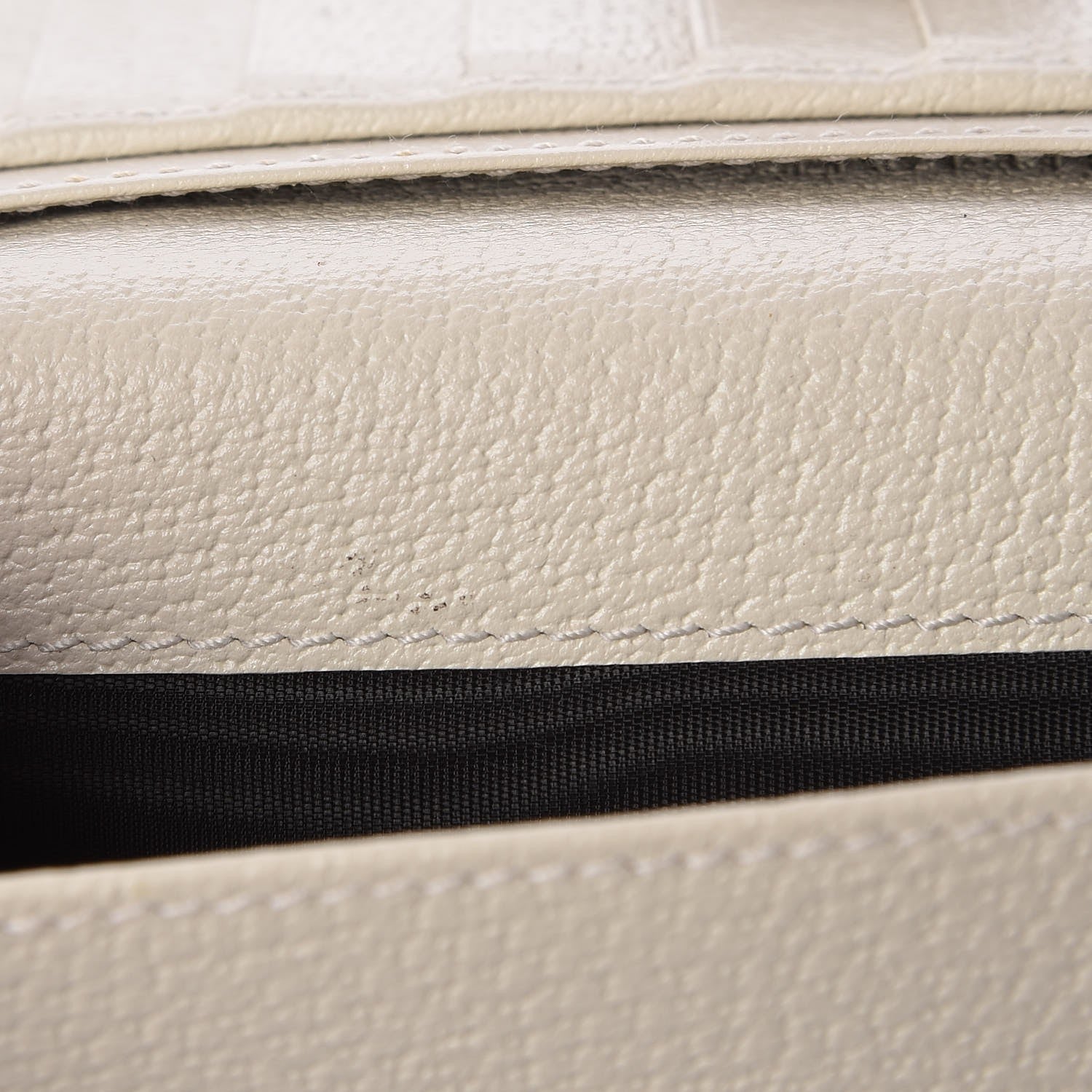Gucci Calfskin Studded Soho Continental Wallet White 13 of 15