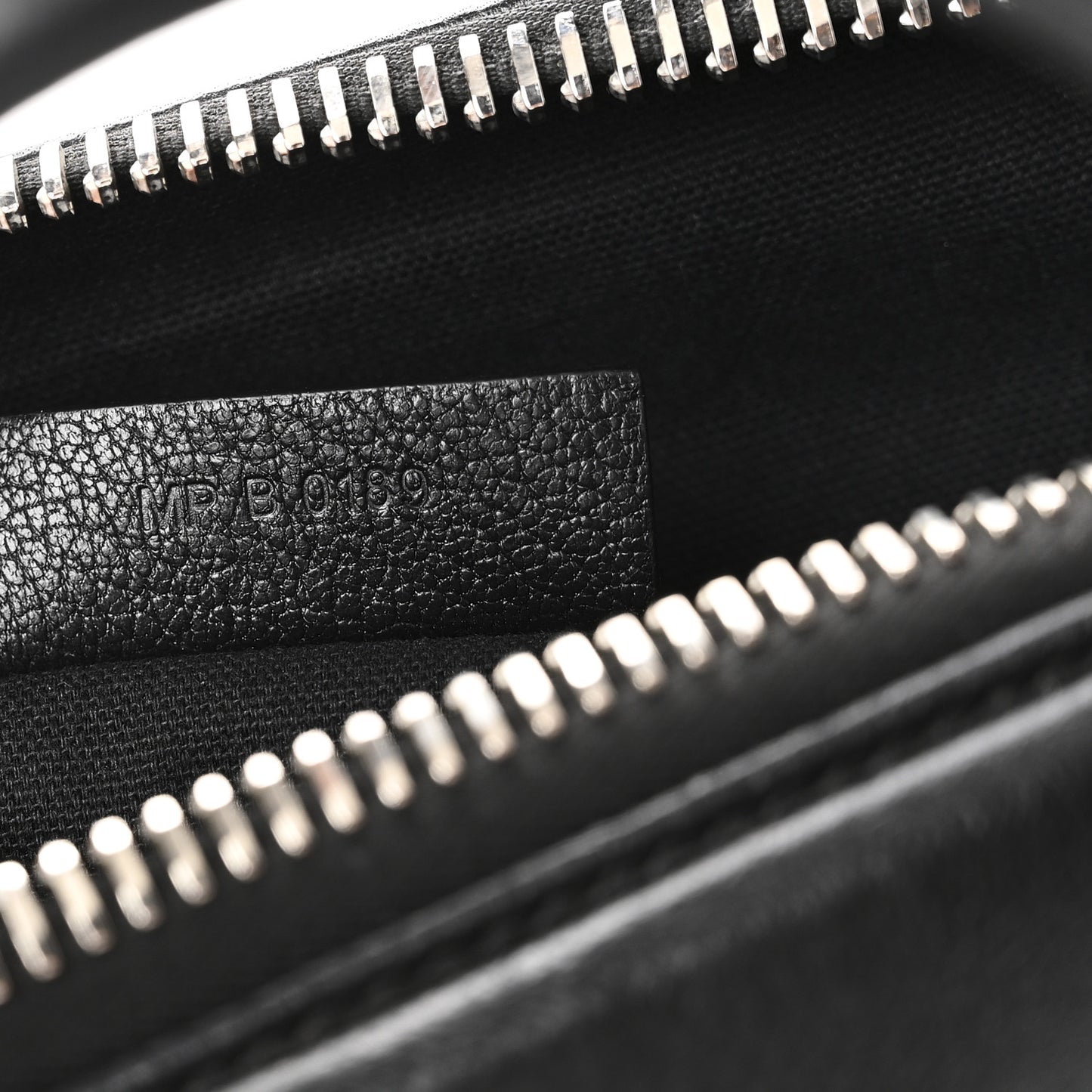 Sugar Goatskin Small Antigona Black