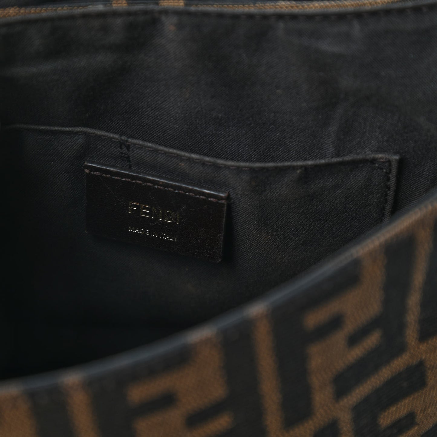 Zucca Vitello Artic Small Messenger Bag Tobacco Castagna