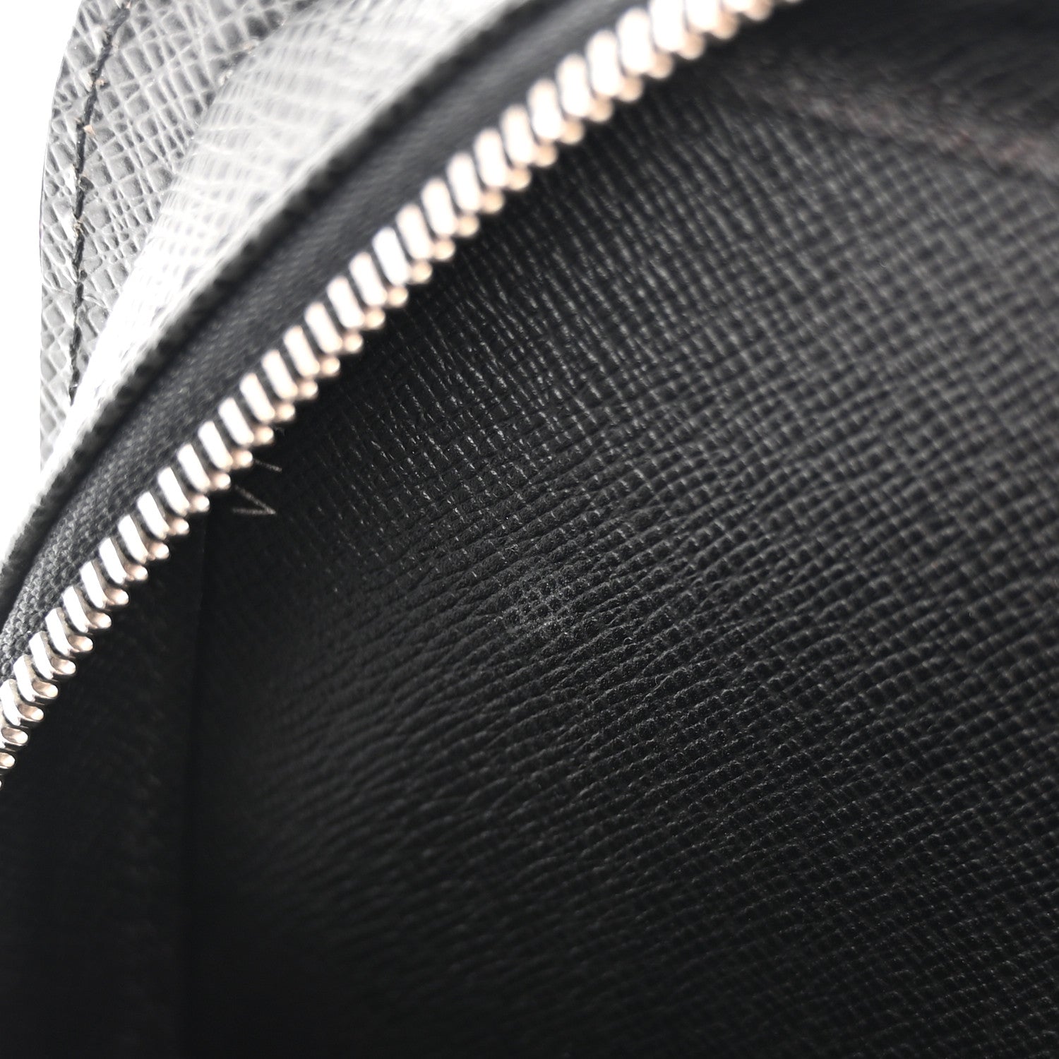 Louis Vuitton Taiga Baikal Pochette Ardoise 12 of 15