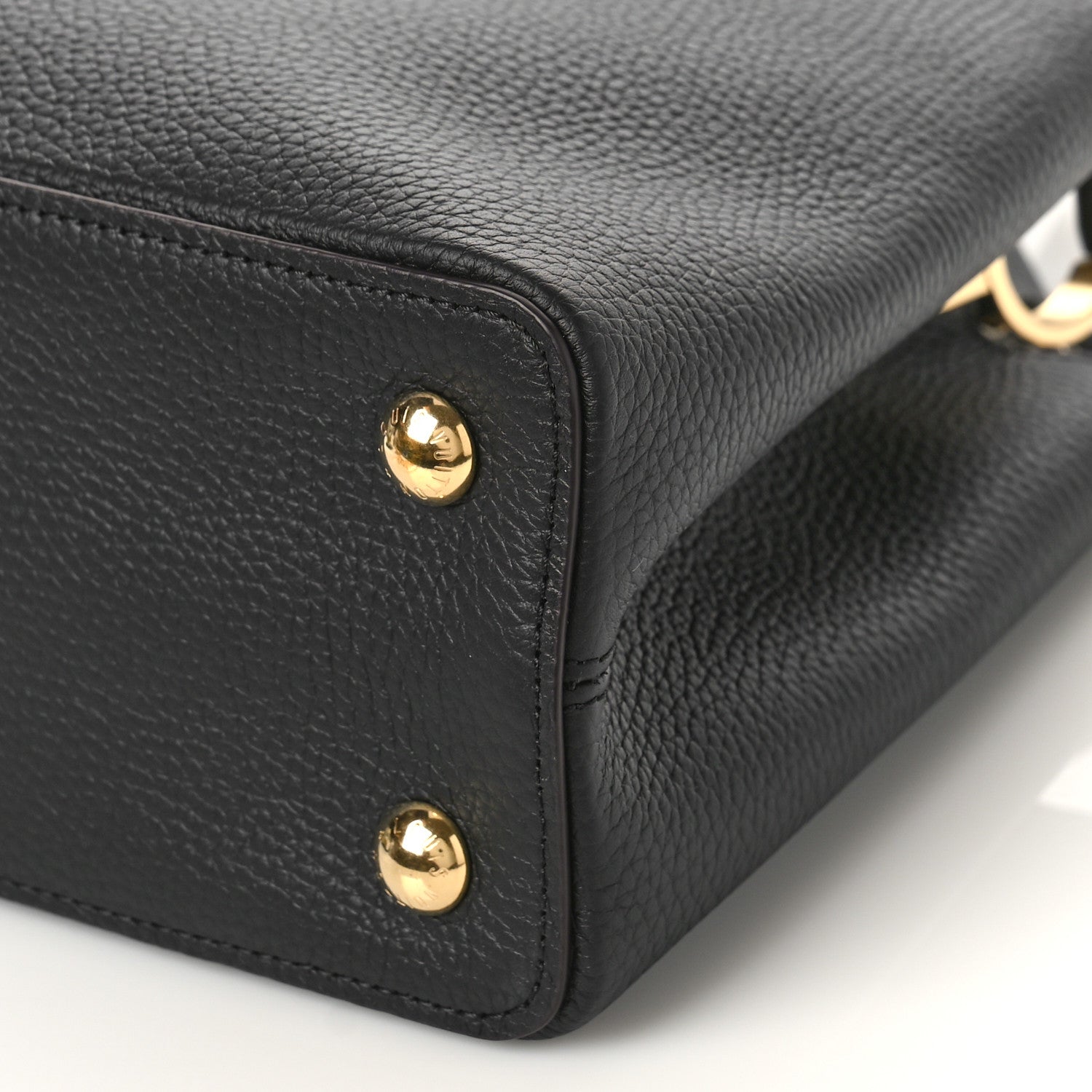 Louis Vuitton Taurillon Capucines PM Black 8 of 8