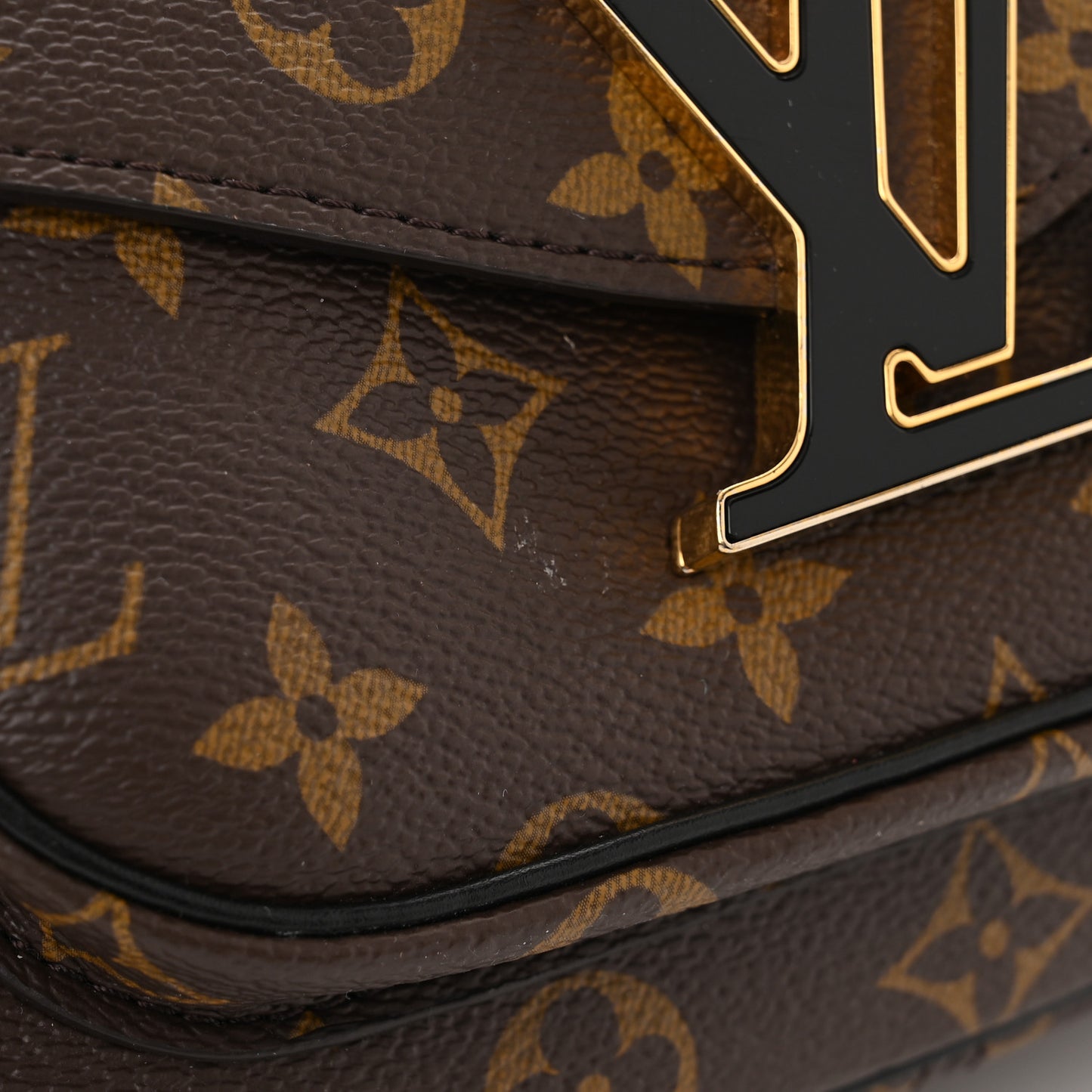 Monogram Passy
