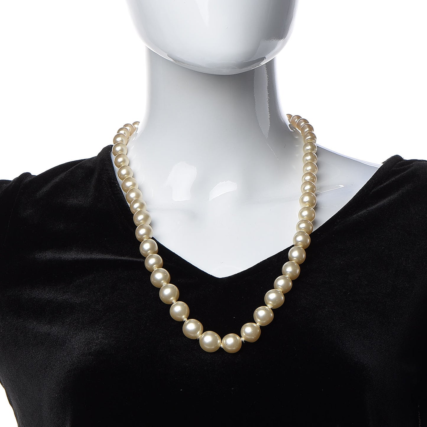Pearl Short Necklace Gold