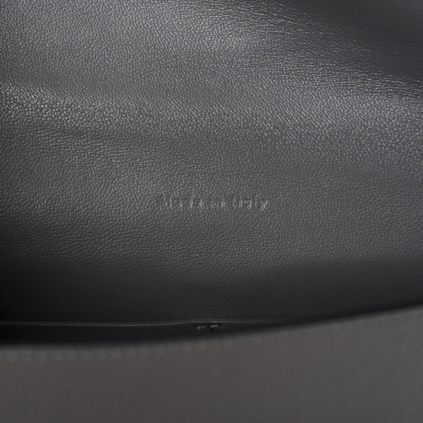 Grained Calfskin Compact Trotteur Grey