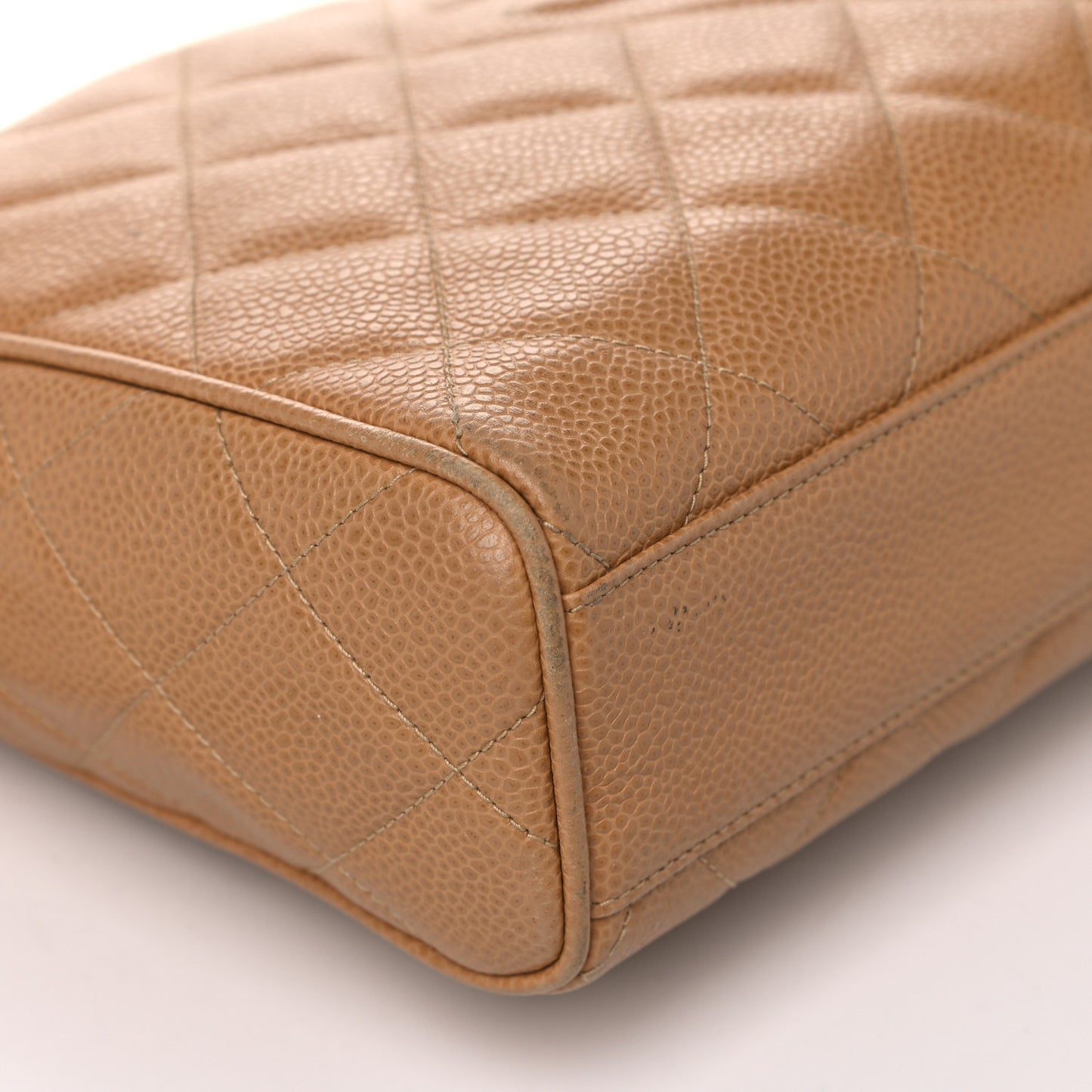 Caviar Quilted CC Camera Case Beige