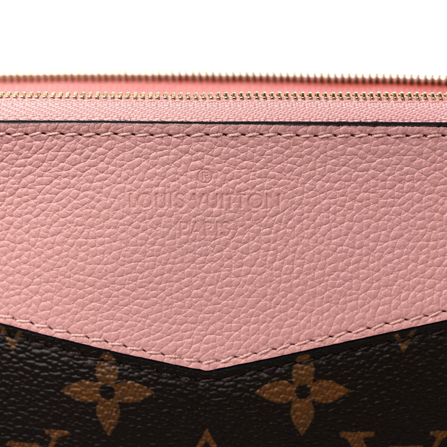 Monogram Daily Pouch Rose Poudre
