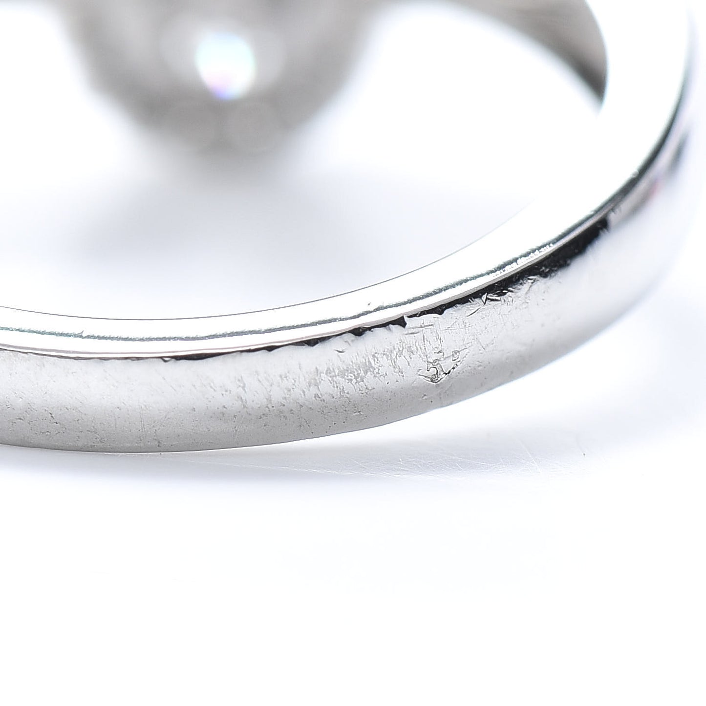 18K White Gold Diamond Vintage Alhambra Ring 51 5.75
