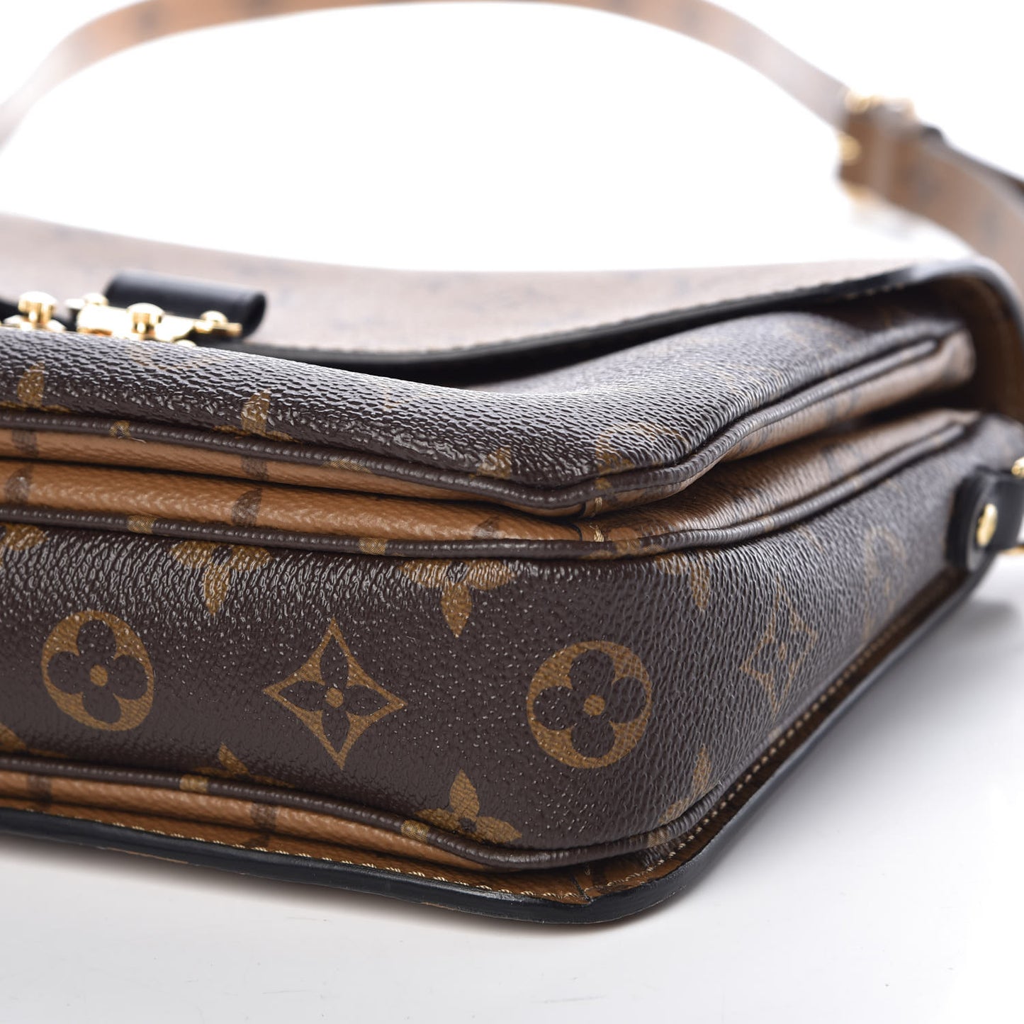 Reverse Monogram Pochette Metis