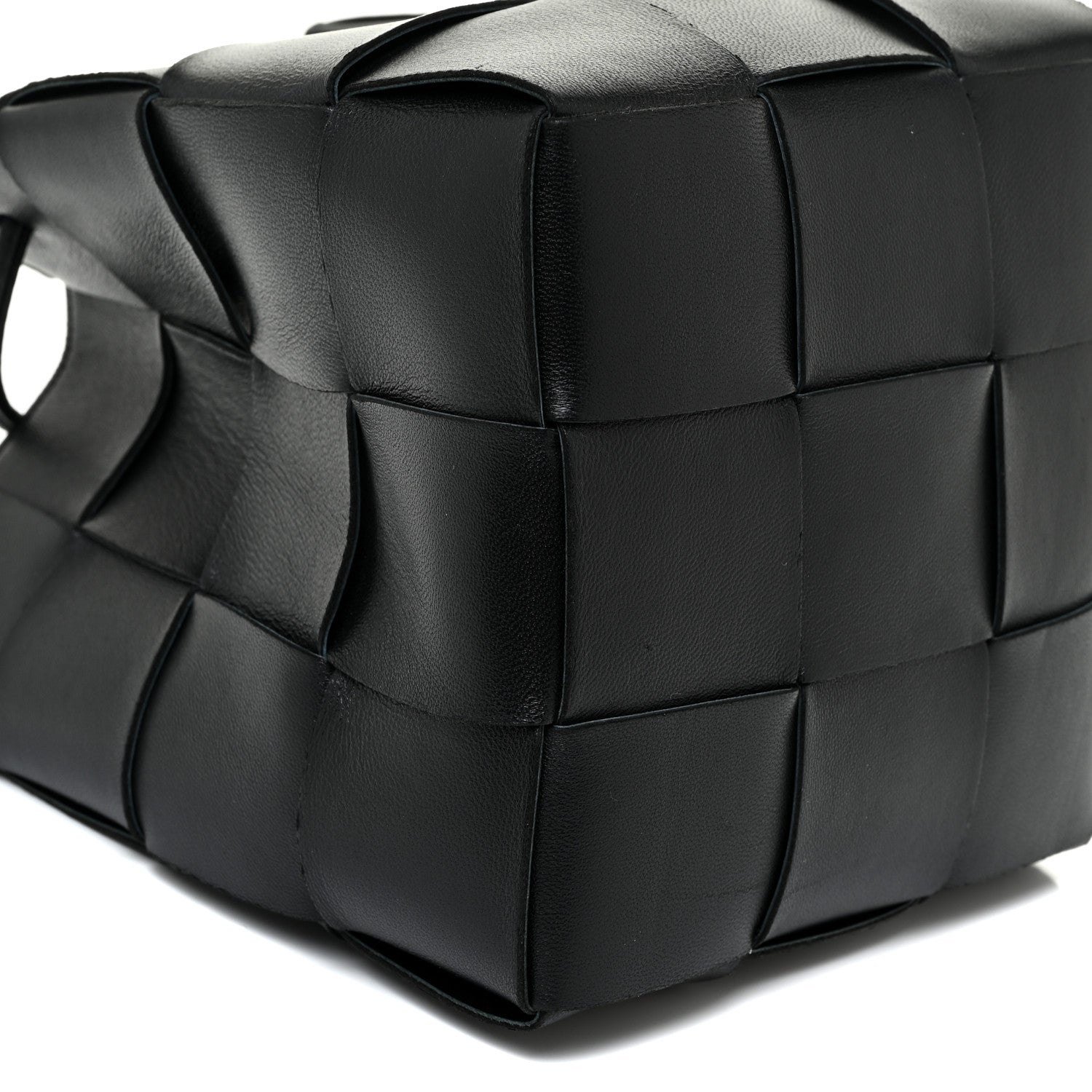 Bottega Veneta Nappa Maxi Intrecciato Cassette Bucket Bag Black 7 of 11