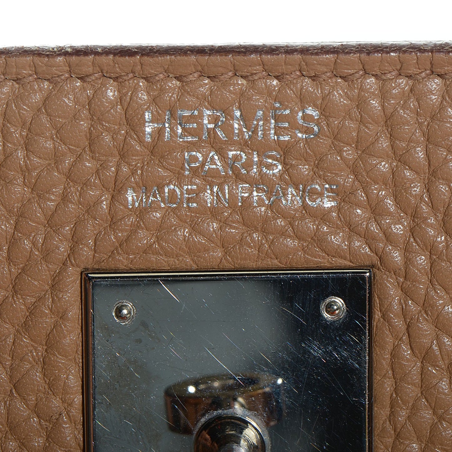 Taurillon Clemence Kelly Retourne 40 Tabac Camel