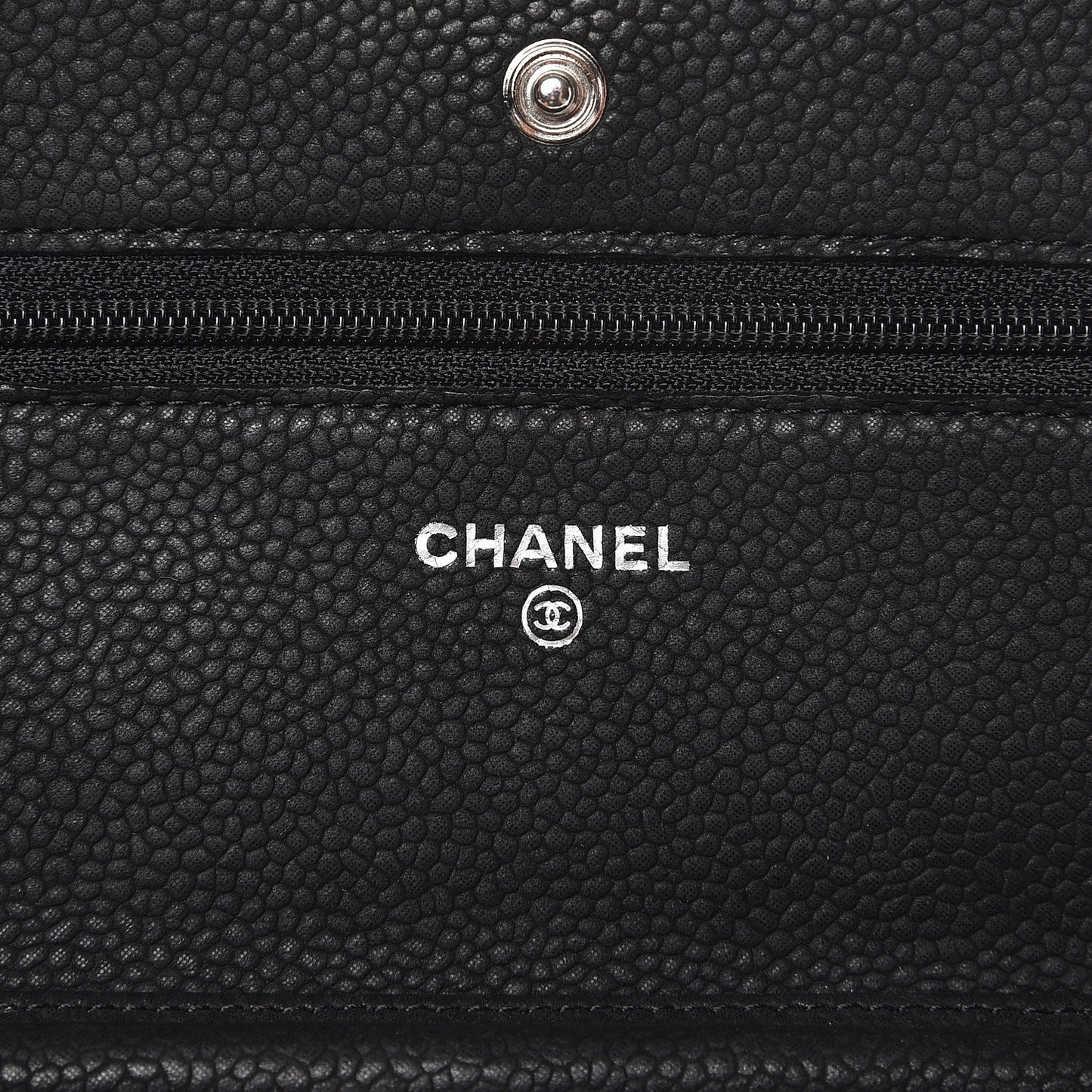 Iridescent Caviar Quilted Wallet On Chain WOC Black