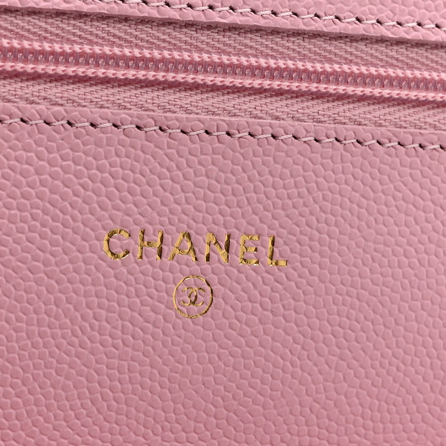 Caviar Quilted Wallet on Chain WOC Light Pink