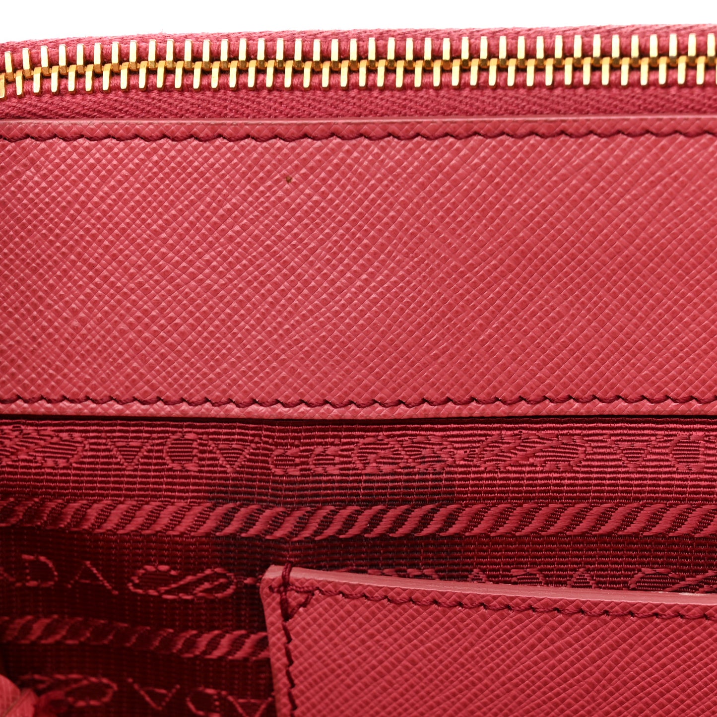 Saffiano Medium Galleria Double Zip Tote Peonia