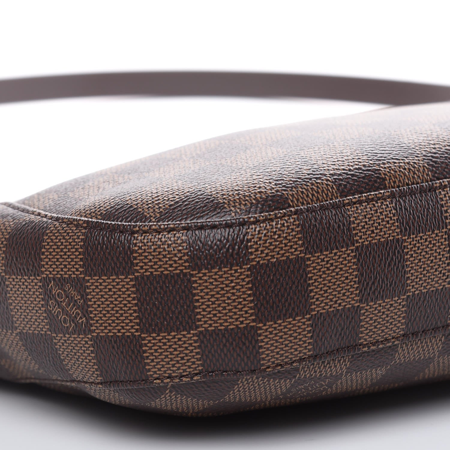 Louis Vuitton Damier Ebene South Bank Besace 6 of 12
