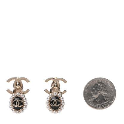Chanel Pearl Enamel CC Turnlock Oval Earrings Gold Black 2 of 4