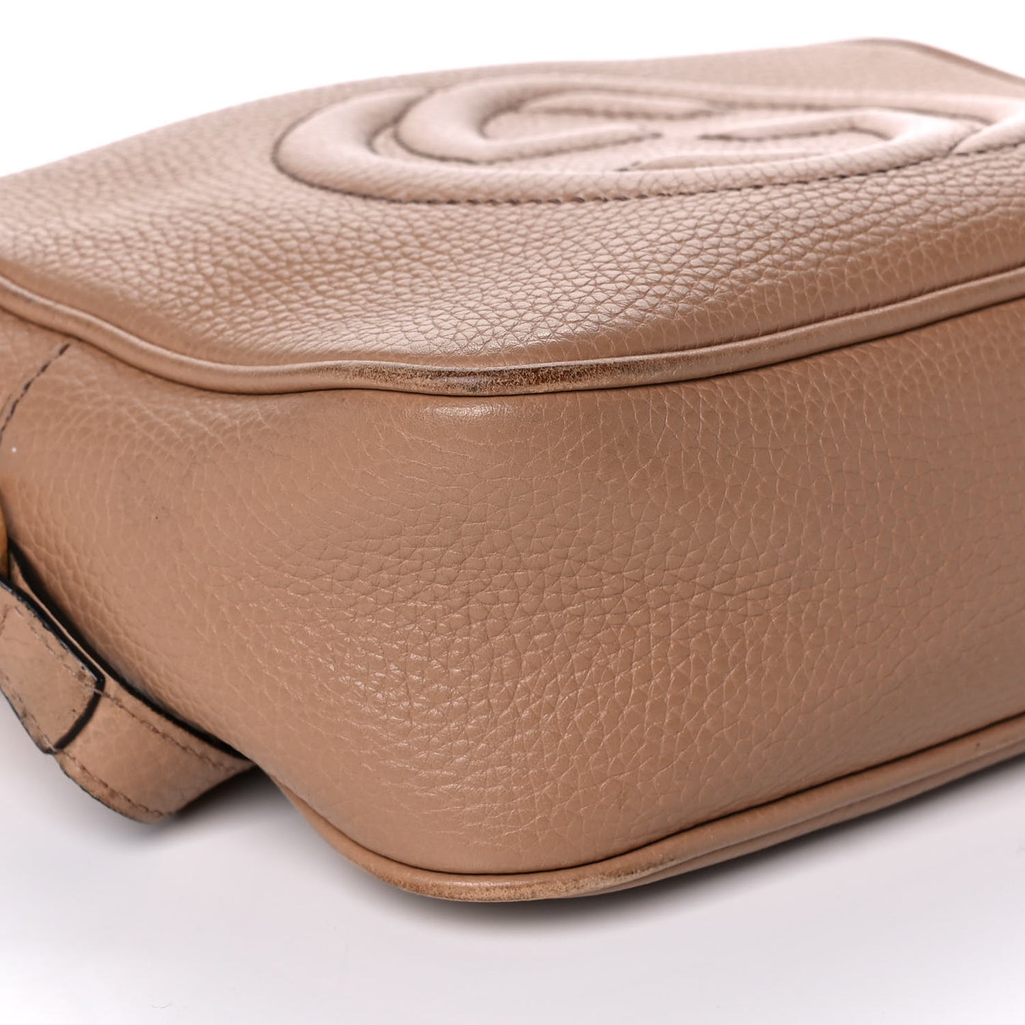Pebbled Calfskin Small Soho Disco Bag Camelia