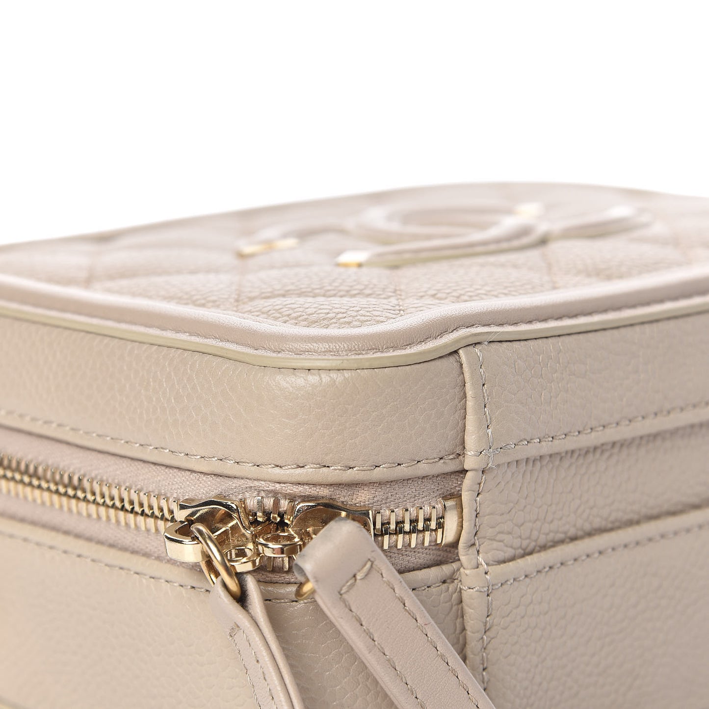 Caviar Quilted Small CC Filigree Vanity Case Light Beige