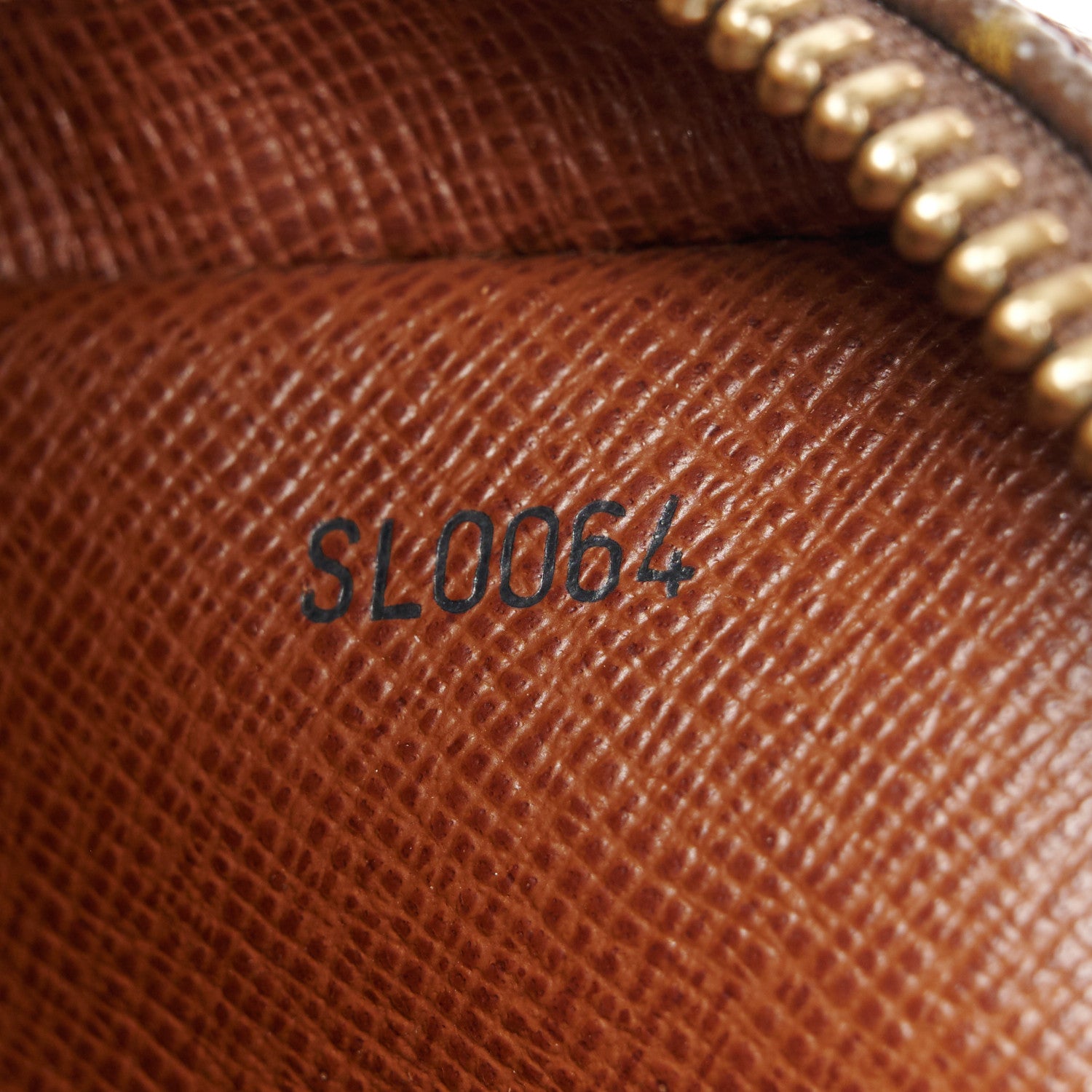 Louis Vuitton Monogram Danube 21 7 of 10