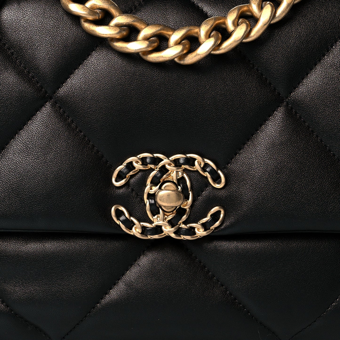 Lambskin Quilted Medium Chanel 19 Flap Black