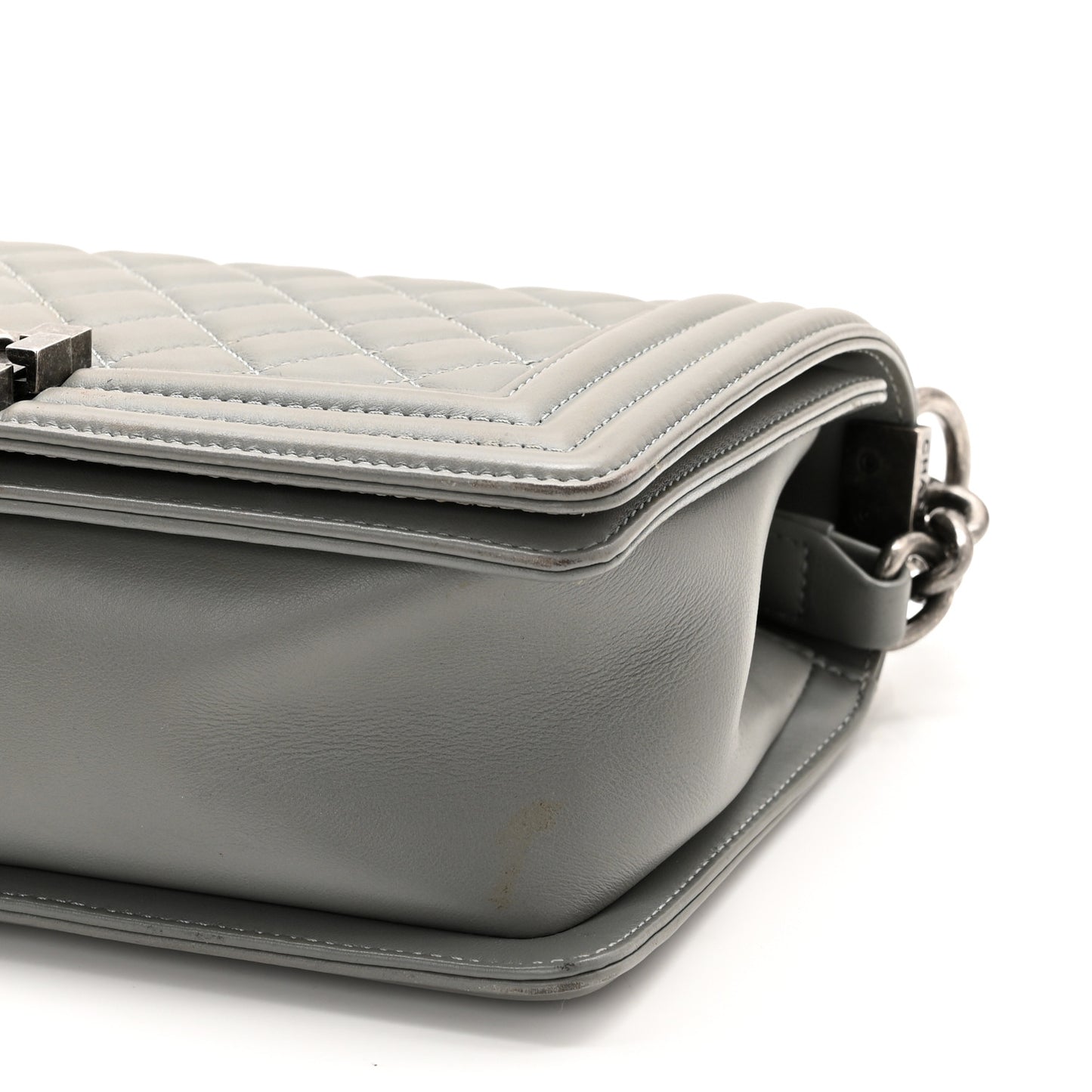 Lambskin Quilted Medium Boy Flap Grey