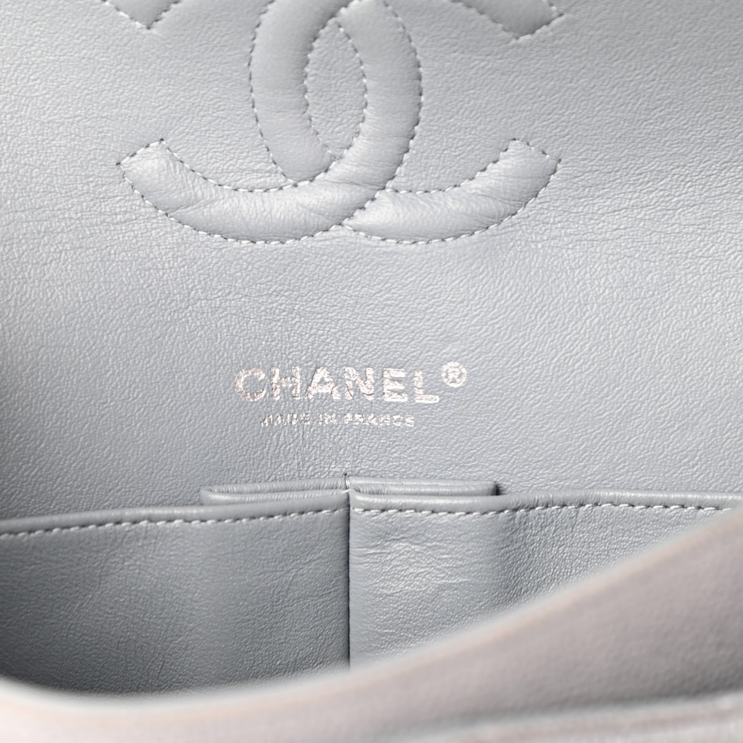 Iridescent Caviar Quilted Medium Double Flap Grey