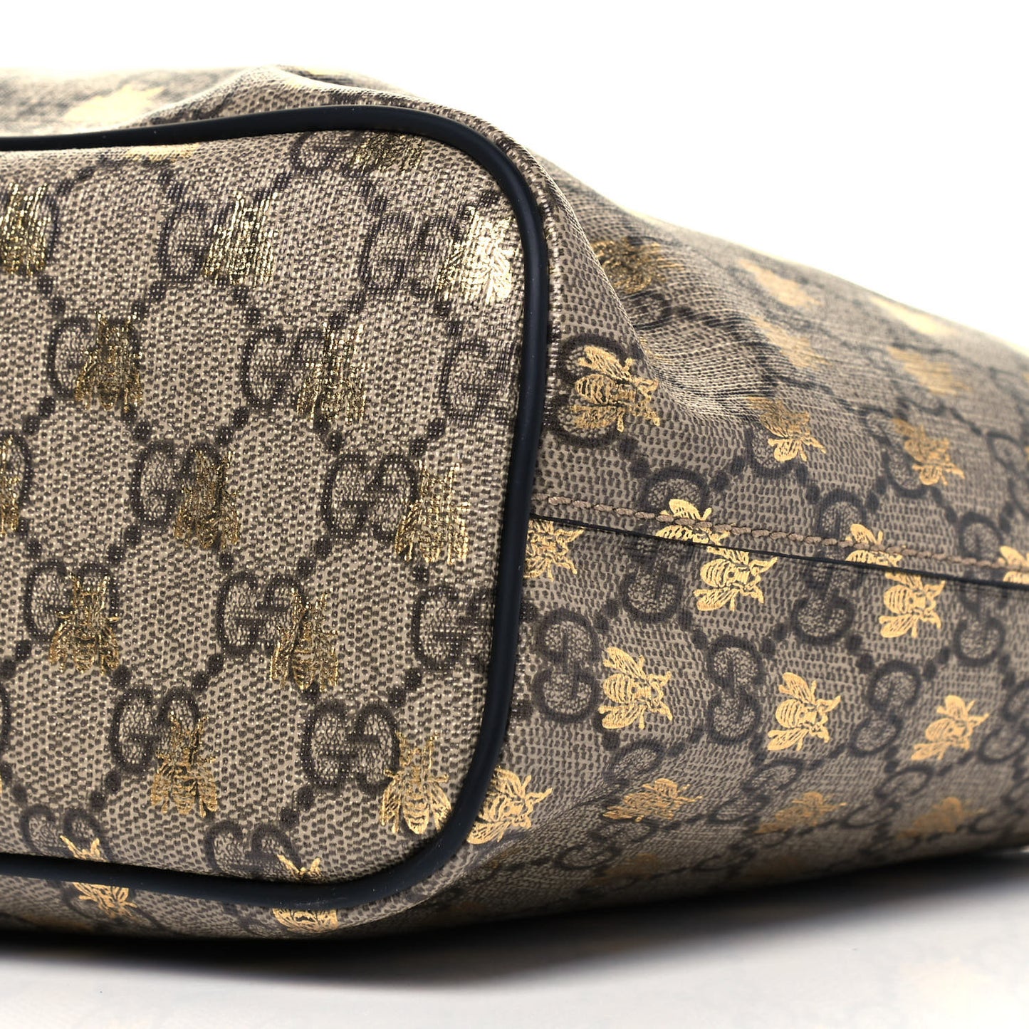 Soft GG Supreme Monogram Bees Small Crossbody Tote Beige Oro Black