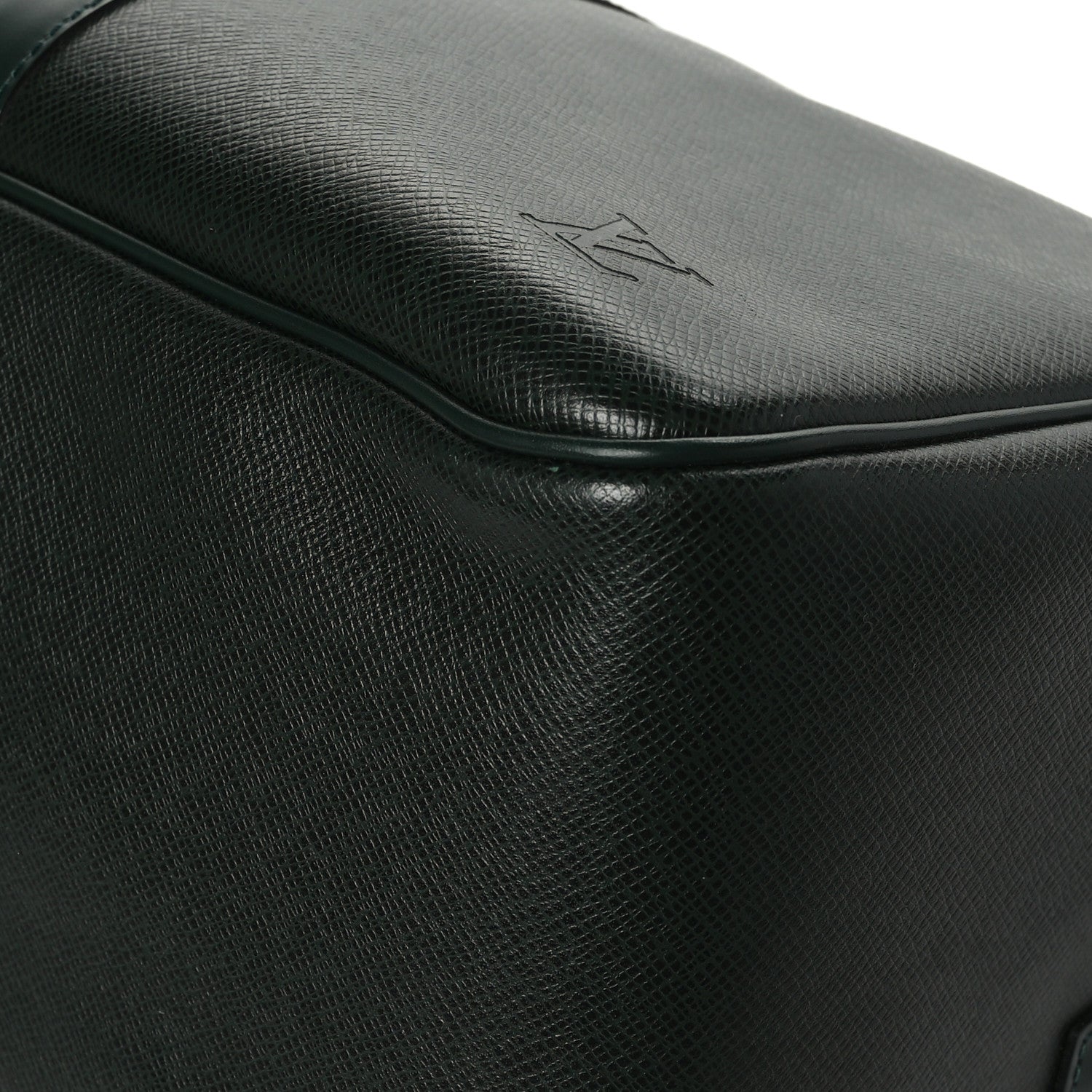 Louis Vuitton Taiga Kendall PM Epicea 9 of 12