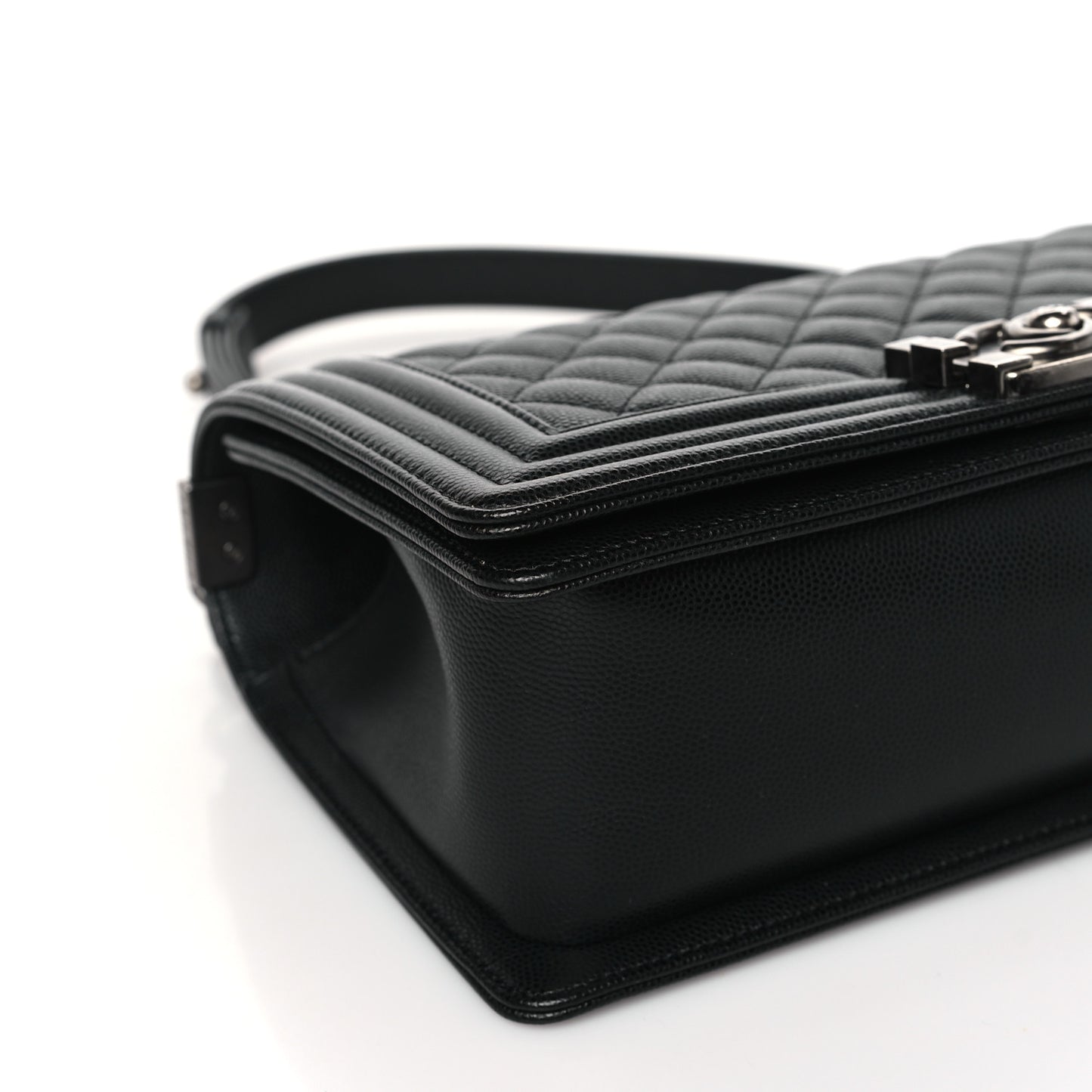 Caviar Quilted Medium Boy Flap Black