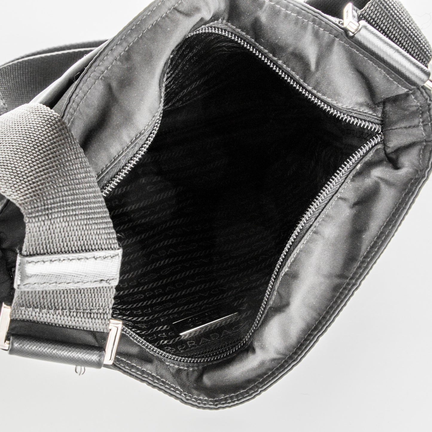 Nylon Vela Flat Messenger Bag Black