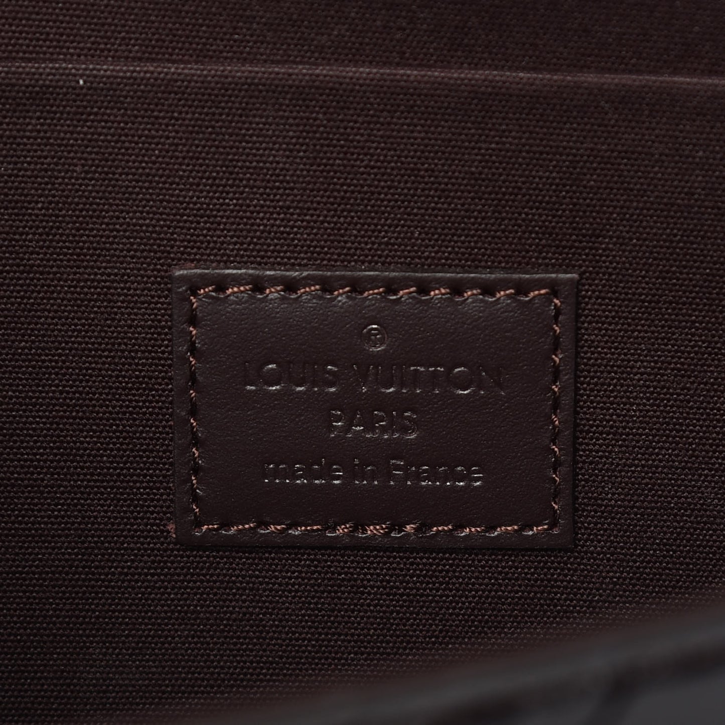 Vernis Pochette Felicie Chain Wallet Amarante