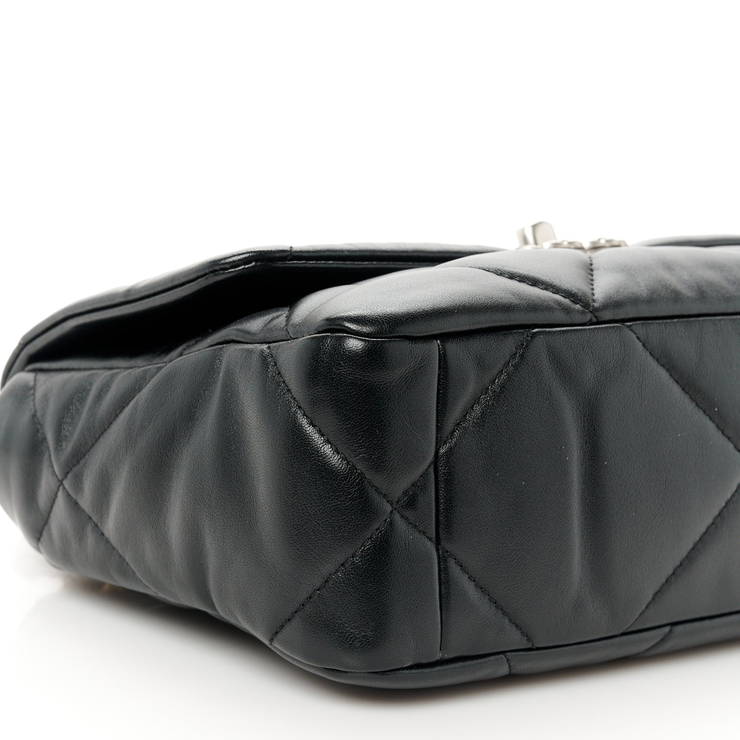 Lambskin Quilted Medium Chanel 19 Flap Black