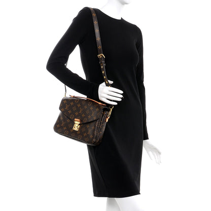 Louis Vuitton Monogram Pochette Metis 2 of 9