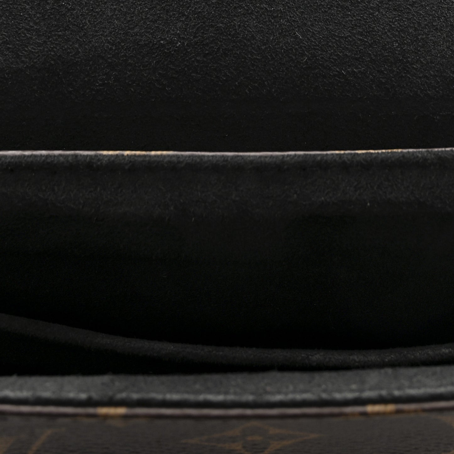 Monogram Locky BB Black